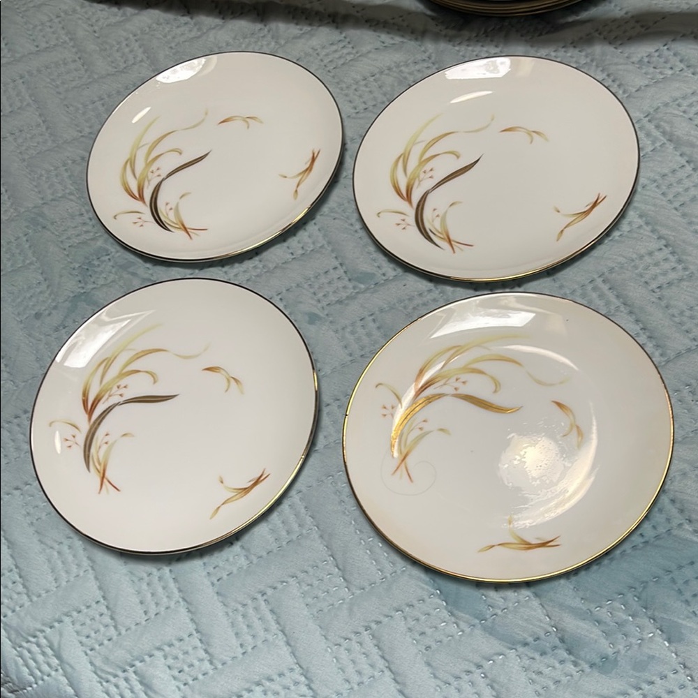 Set of 4 Vintage Bread And Butter Plates -  Meito Keepsake China